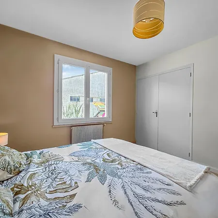 Casa de Férias Maison Au Calme à 5min Du Futuroscope Chasseneuil-du-Poitou