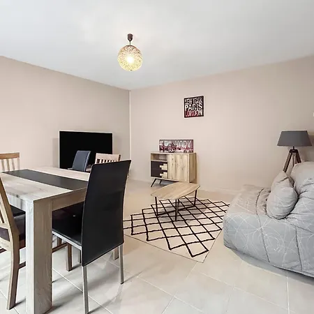 Maison Au Calme à 5min Du Futuroscope *